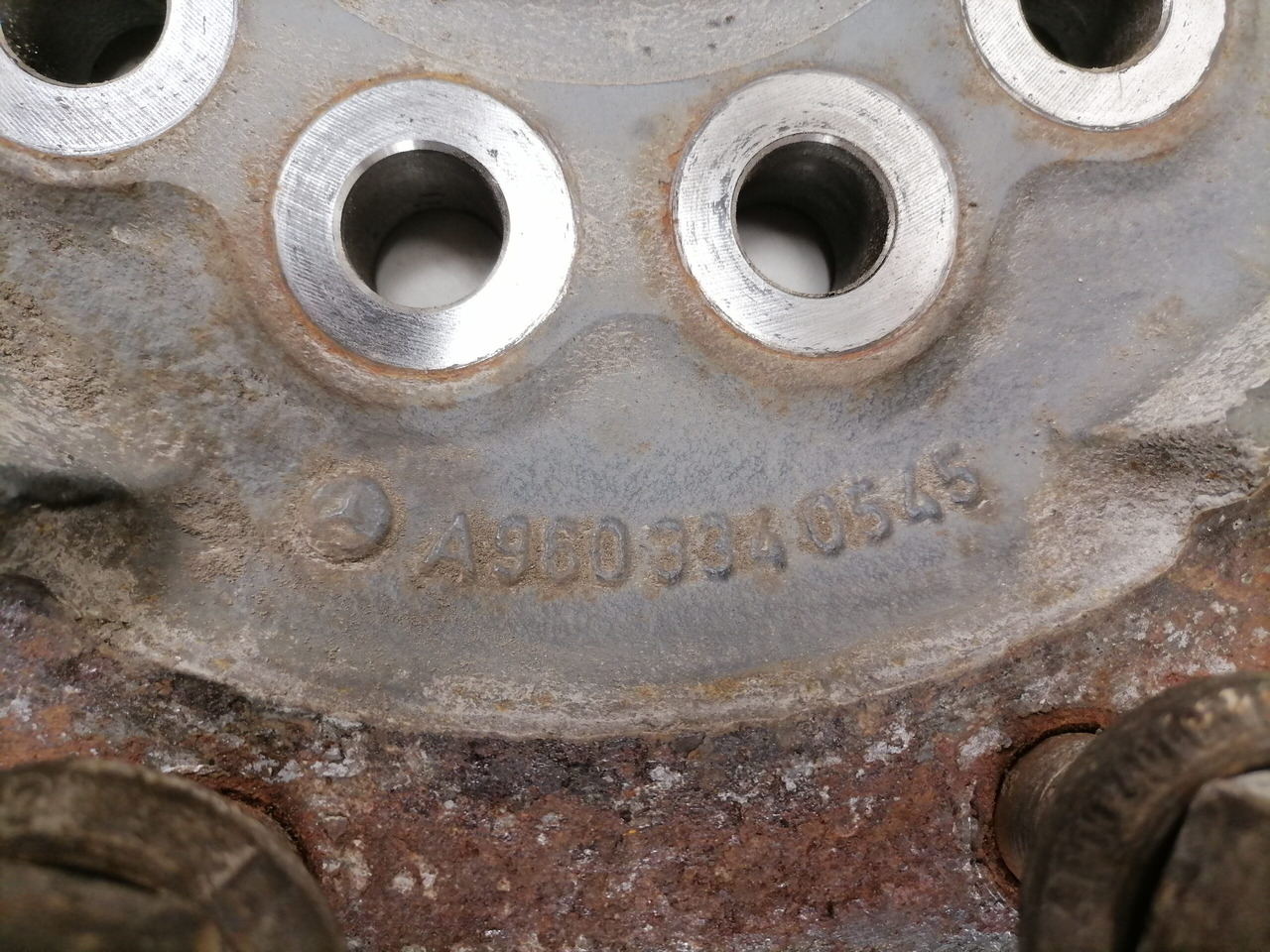 Mercedes-Benz Rattarummu flants, esisild A9603340545 - Ổ bánh lái cho Xe tải: hình 3 Mercedes-Benz Rattarummu flants, esisild A9603340545 - Ổ bánh lái cho Xe tải: hình 3
