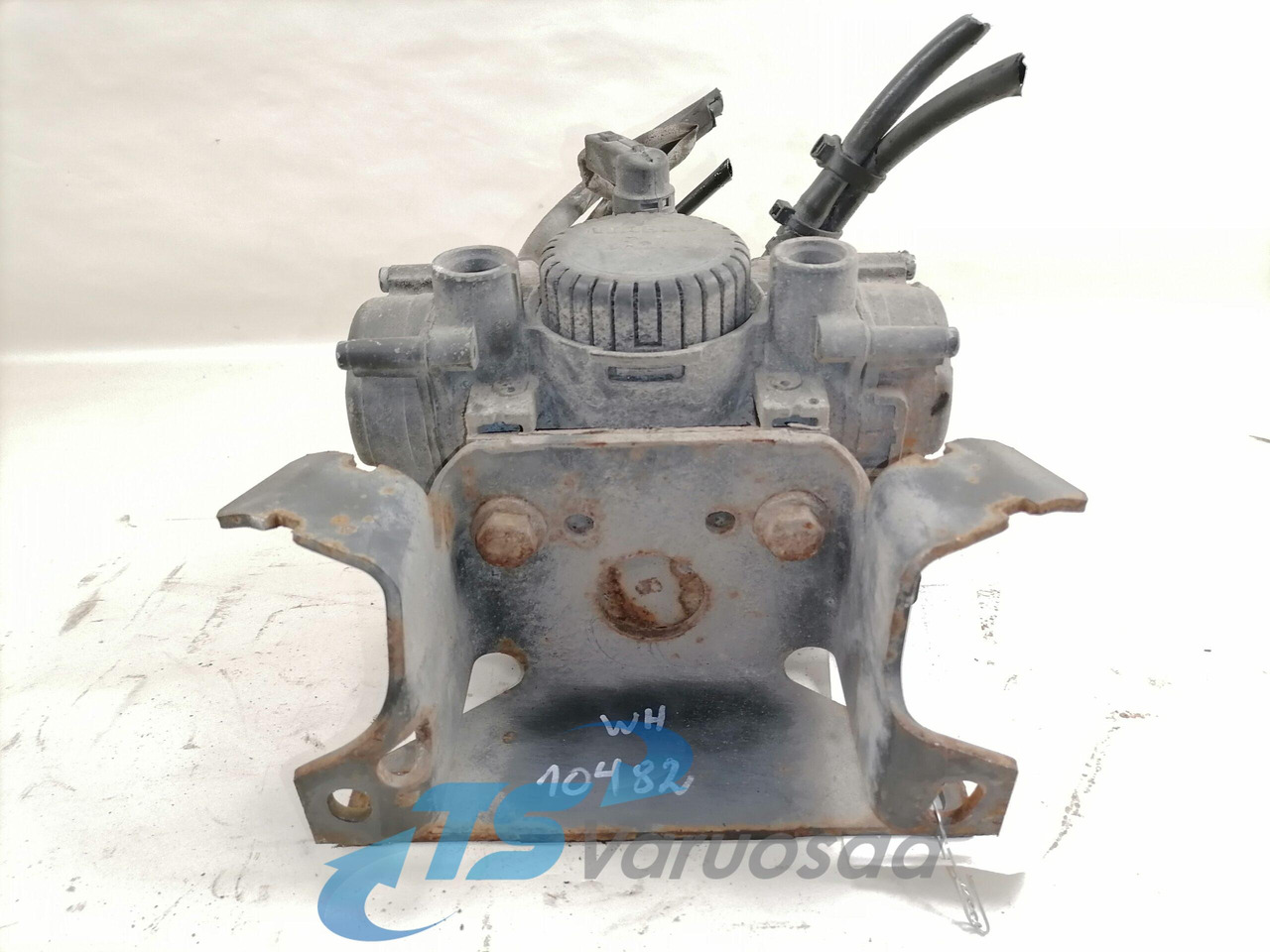 Mercedes-Benz Rear axel brake pressure control valve 4801050060 - Van phanh cho Xe tải: hình 3 Mercedes-Benz Rear axel brake pressure control valve 4801050060 - Van phanh cho Xe tải: hình 3