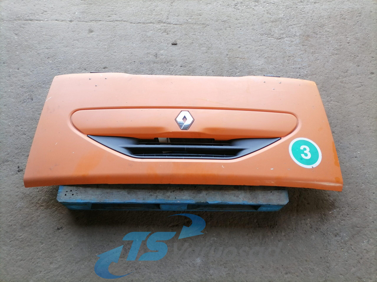 Renault Iluvõre 5010301618 - Lưới tản nhiệt cho Xe tải: hình 1 Renault Iluvõre 5010301618 - Lưới tản nhiệt cho Xe tải: hình 1