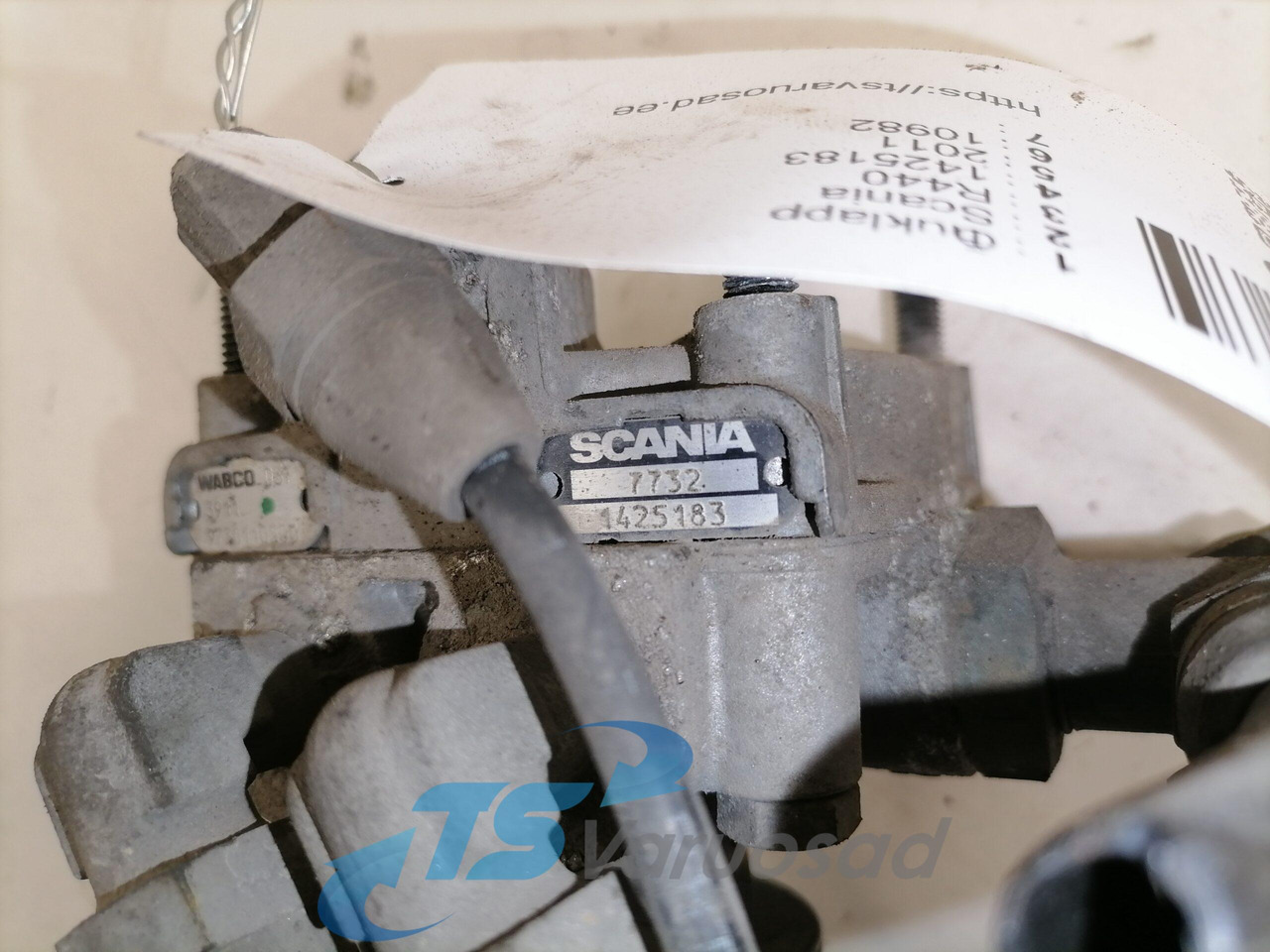 Scania Air pressure control valve 1425183 - Van phanh cho Xe tải: hình 2 Scania Air pressure control valve 1425183 - Van phanh cho Xe tải: hình 2