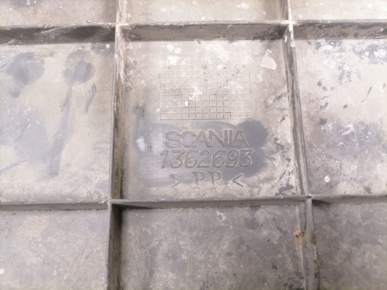 Scania Battery cover 1362693 - Ắc quy cho Xe tải: hình 4 Scania Battery cover 1362693 - Ắc quy cho Xe tải: hình 4