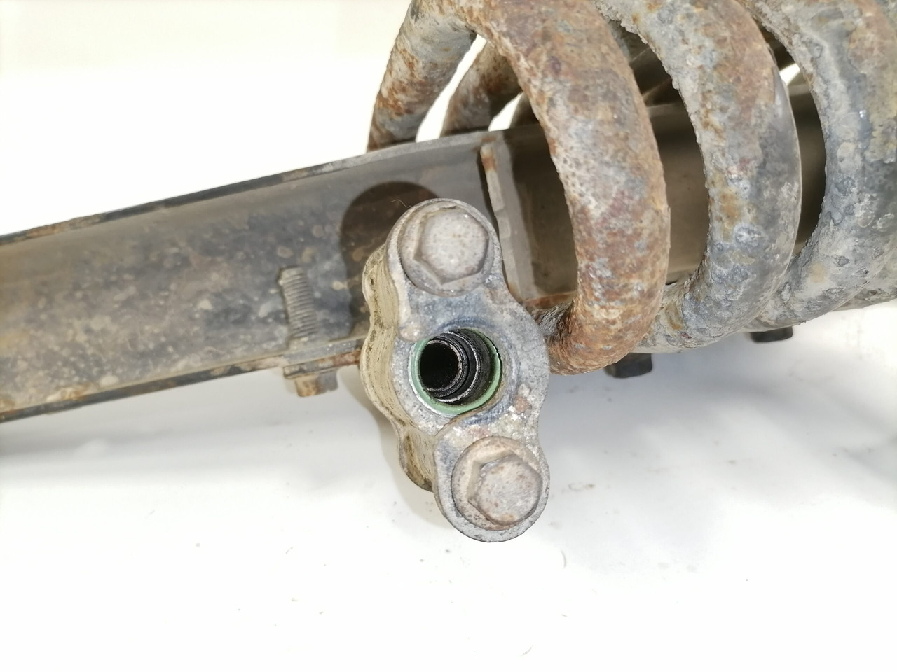 Scania Compressor air pipe 1747246 - Bộ nén phanh hơi cho Xe tải: hình 5 Scania Compressor air pipe 1747246 - Bộ nén phanh hơi cho Xe tải: hình 5