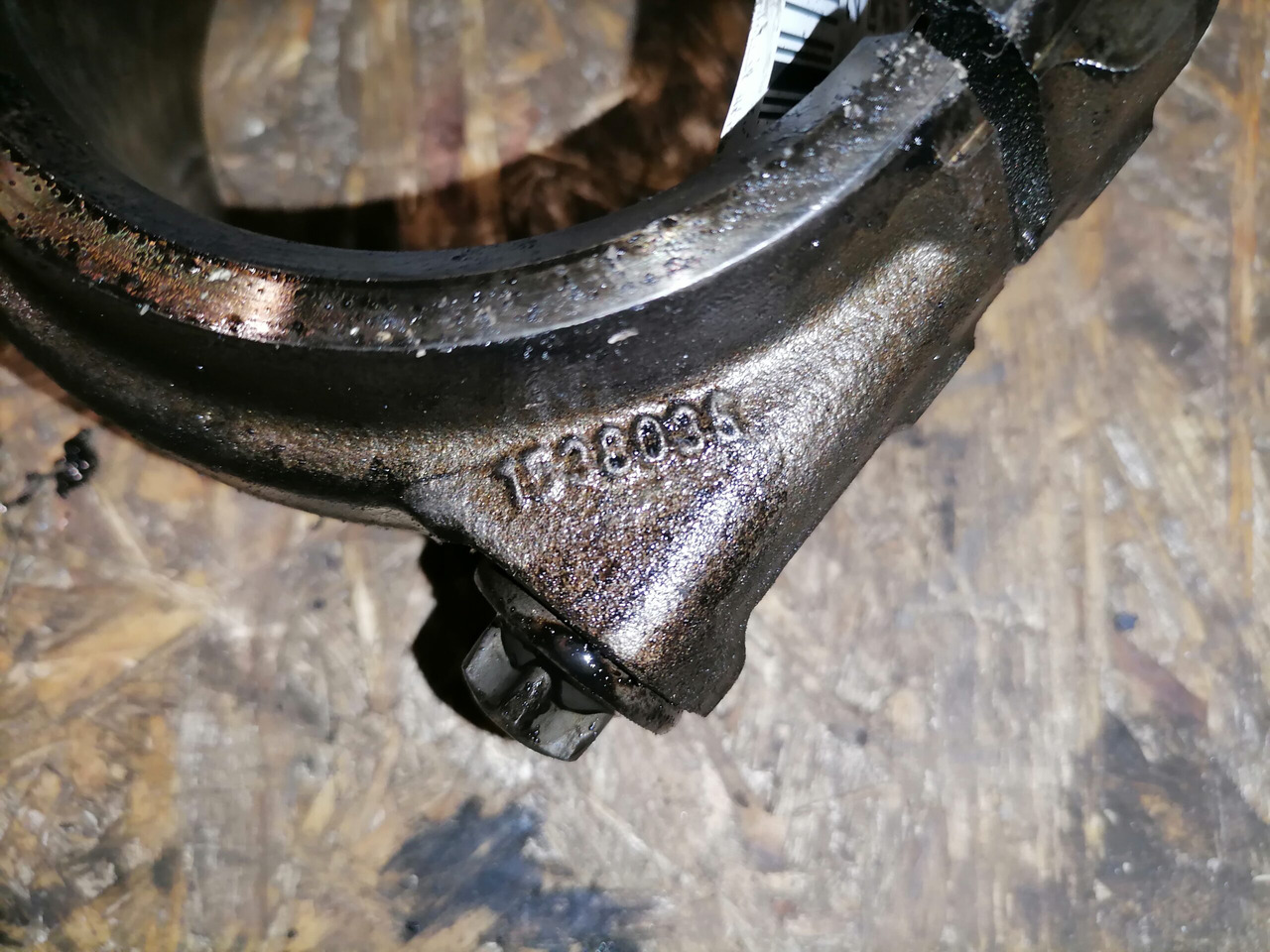 Scania Connecting rod + piston 1798596 - Pít tông/ Vòng/ Ống lót cho Xe tải: hình 4 Scania Connecting rod + piston 1798596 - Pít tông/ Vòng/ Ống lót cho Xe tải: hình 4
