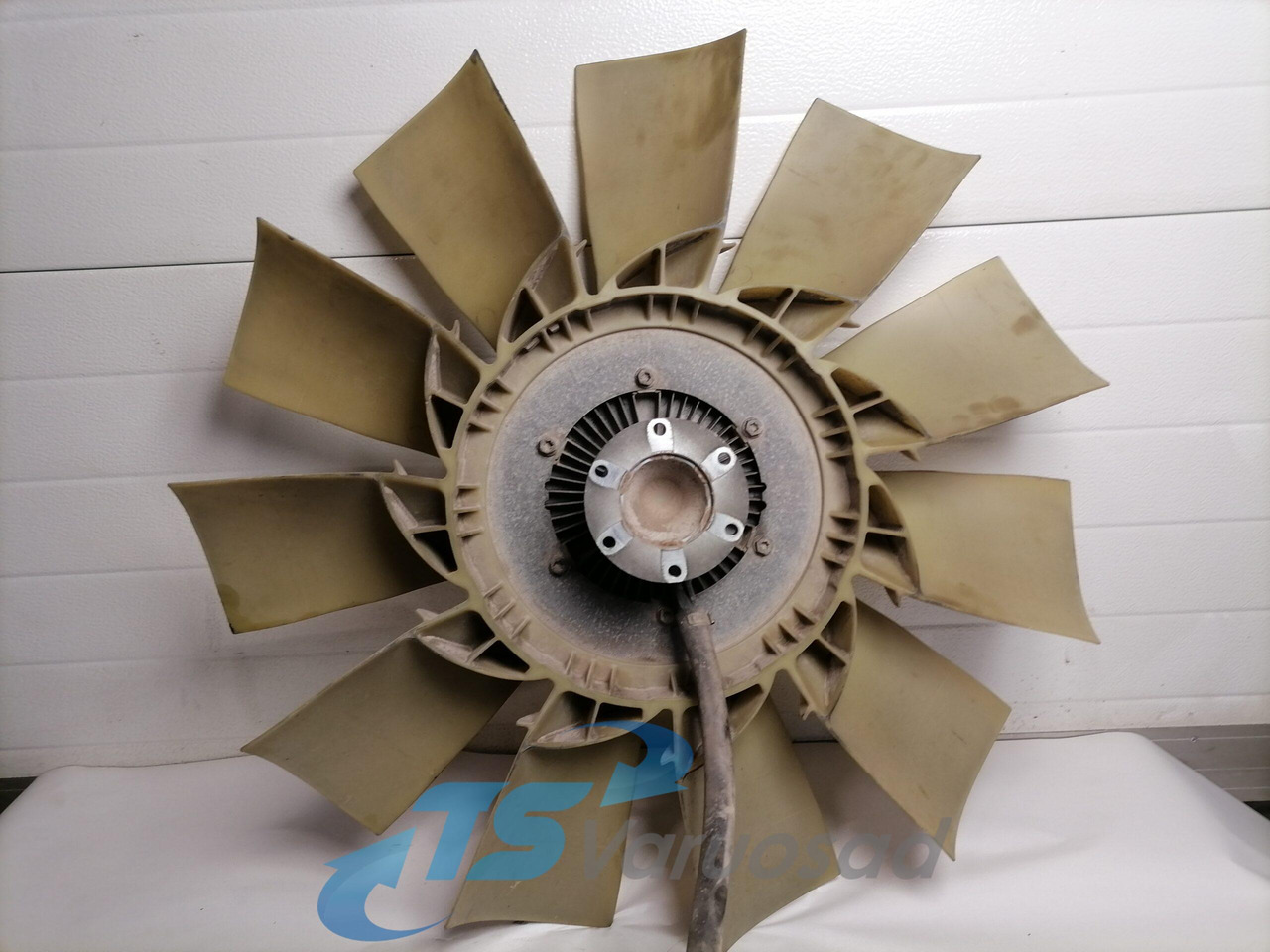 Scania Cooling fan 1763618 - Quạt cho Xe tải: hình 2 Scania Cooling fan 1763618 - Quạt cho Xe tải: hình 2
