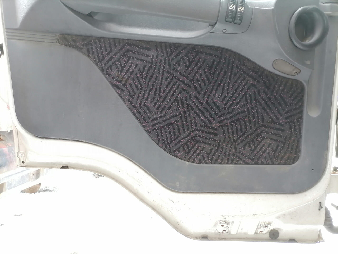 Scania Door 1476532 - Cửa và phụ tùng cho Xe tải: hình 3 Scania Door 1476532 - Cửa và phụ tùng cho Xe tải: hình 3