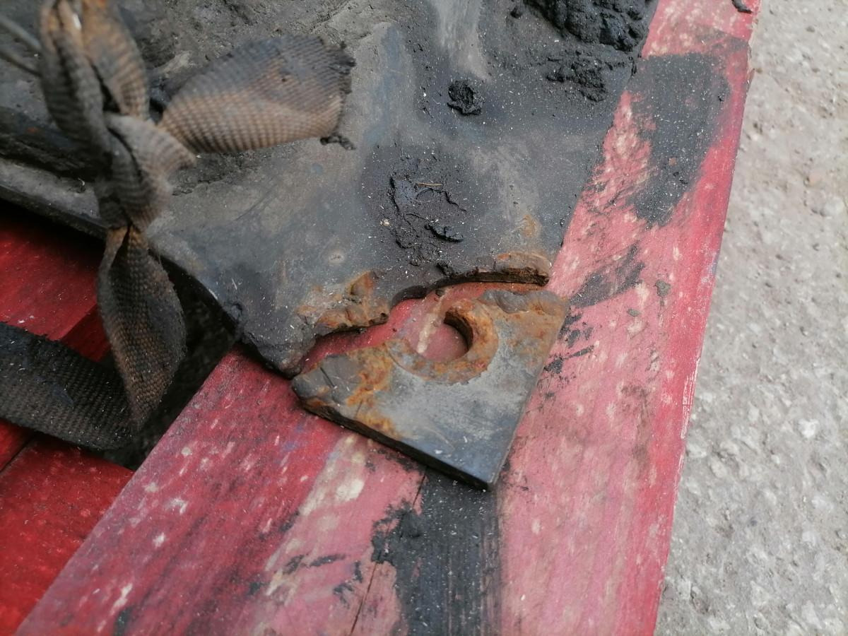 Scania Fifht wheel 1353631 - Khớp nối bánh xe thứ năm cho Xe tải: hình 5 Scania Fifht wheel 1353631 - Khớp nối bánh xe thứ năm cho Xe tải: hình 5