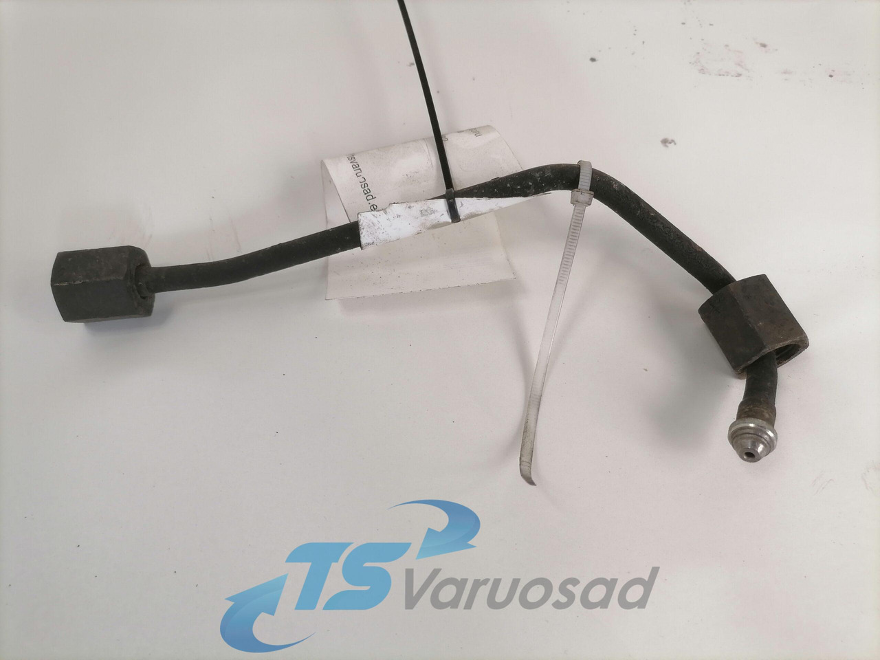 Scania Fuel pipe 1743982 - Hệ thống nhiên liệu cho Xe tải: hình 1 Scania Fuel pipe 1743982 - Hệ thống nhiên liệu cho Xe tải: hình 1