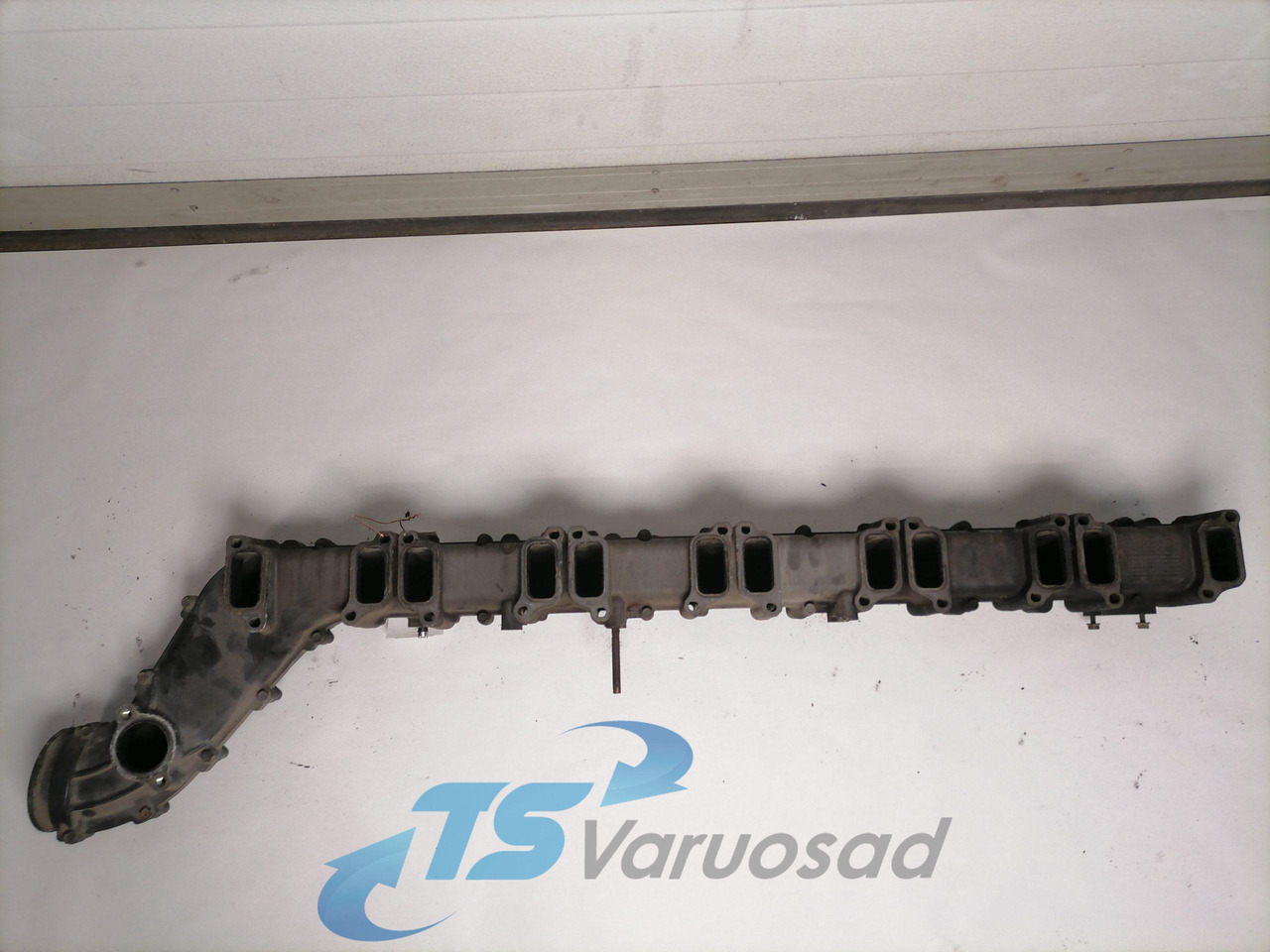 Scania Intake mainfold 1893329 - Cổ góp hút gió cho Xe tải: hình 4 Scania Intake mainfold 1893329 - Cổ góp hút gió cho Xe tải: hình 4