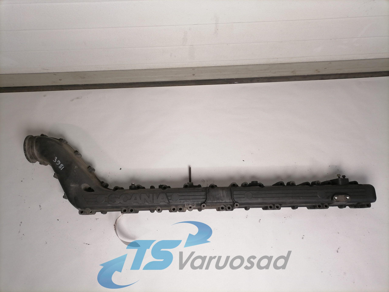 Scania Intake mainfold 1893329 - Cổ góp hút gió cho Xe tải: hình 1 Scania Intake mainfold 1893329 - Cổ góp hút gió cho Xe tải: hình 1