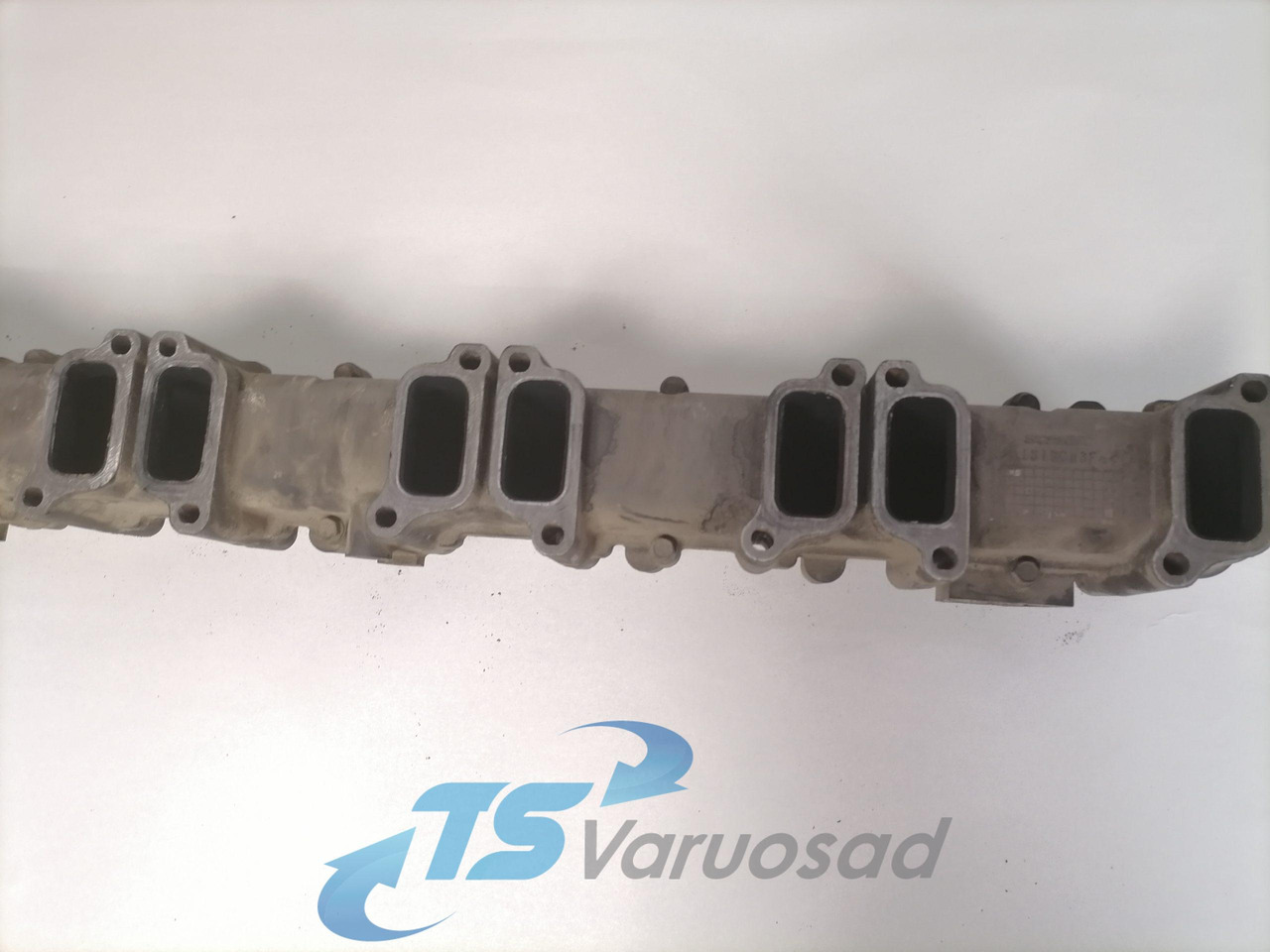 Scania Intake mainfold 1893329 - Cổ góp hút gió cho Xe tải: hình 3 Scania Intake mainfold 1893329 - Cổ góp hút gió cho Xe tải: hình 3