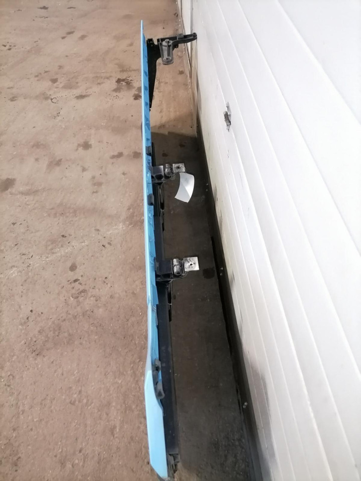 Scania Kabiini tuulesuunaja, parem külg 2978956 - Khí động học/ Spoiler cho Xe tải: hình 2 Scania Kabiini tuulesuunaja, parem külg 2978956 - Khí động học/ Spoiler cho Xe tải: hình 2