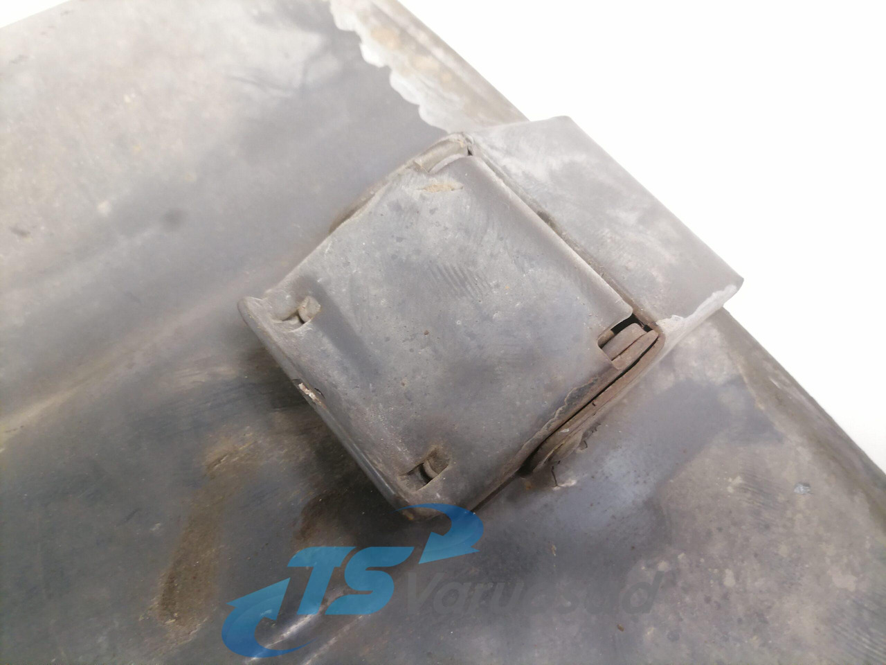 Scania Mudguard bracket 1743493 - Phụ tùng chung cho Xe tải: hình 3 Scania Mudguard bracket 1743493 - Phụ tùng chung cho Xe tải: hình 3