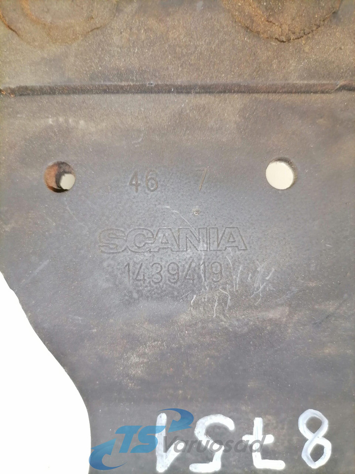 Scania Muffler carrier 1439419 - Bộ giảm thanh cho Xe tải: hình 4 Scania Muffler carrier 1439419 - Bộ giảm thanh cho Xe tải: hình 4