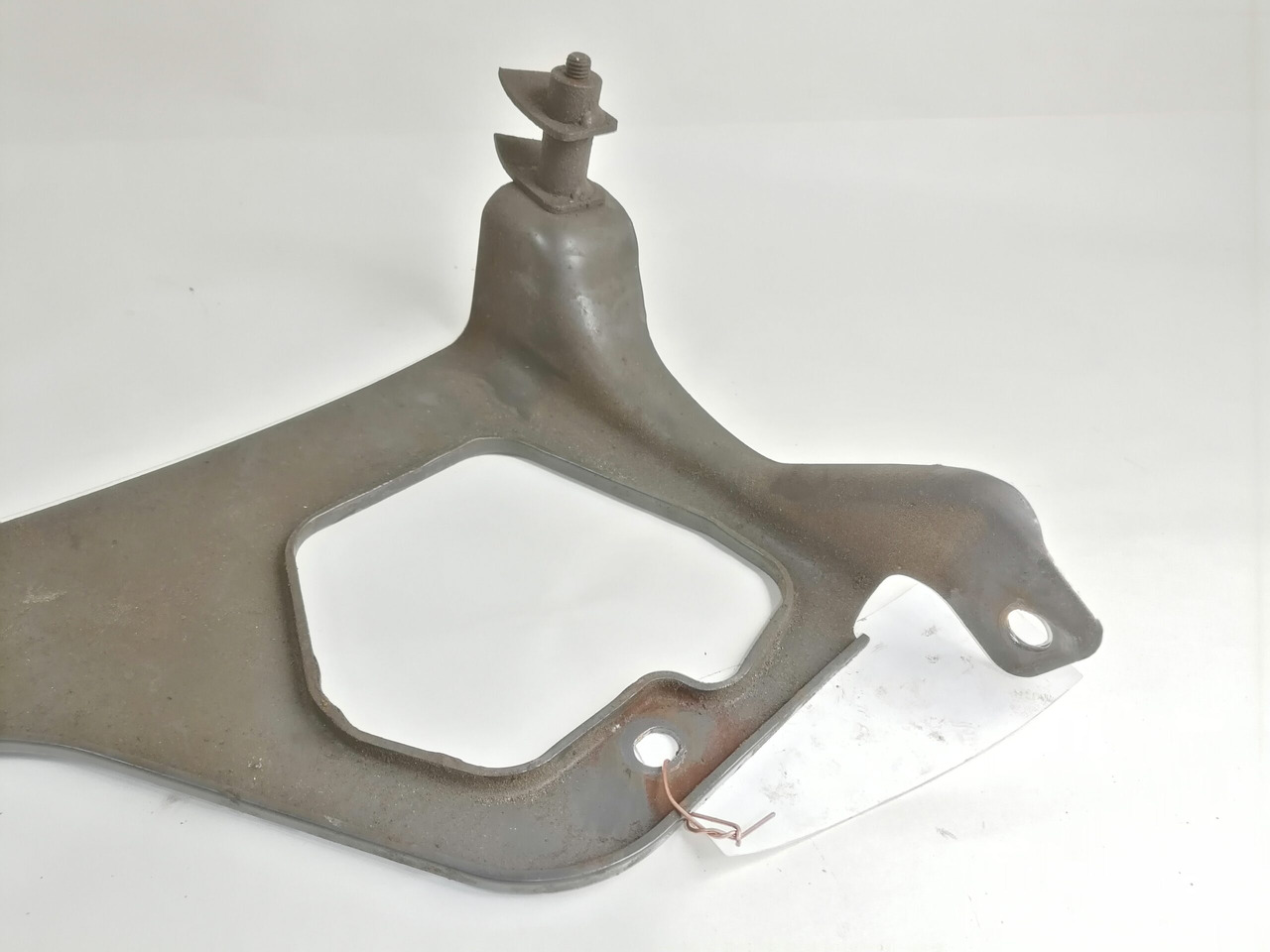 Scania Muffler carrier 1766301 - Bộ giảm thanh cho Xe tải: hình 3 Scania Muffler carrier 1766301 - Bộ giảm thanh cho Xe tải: hình 3