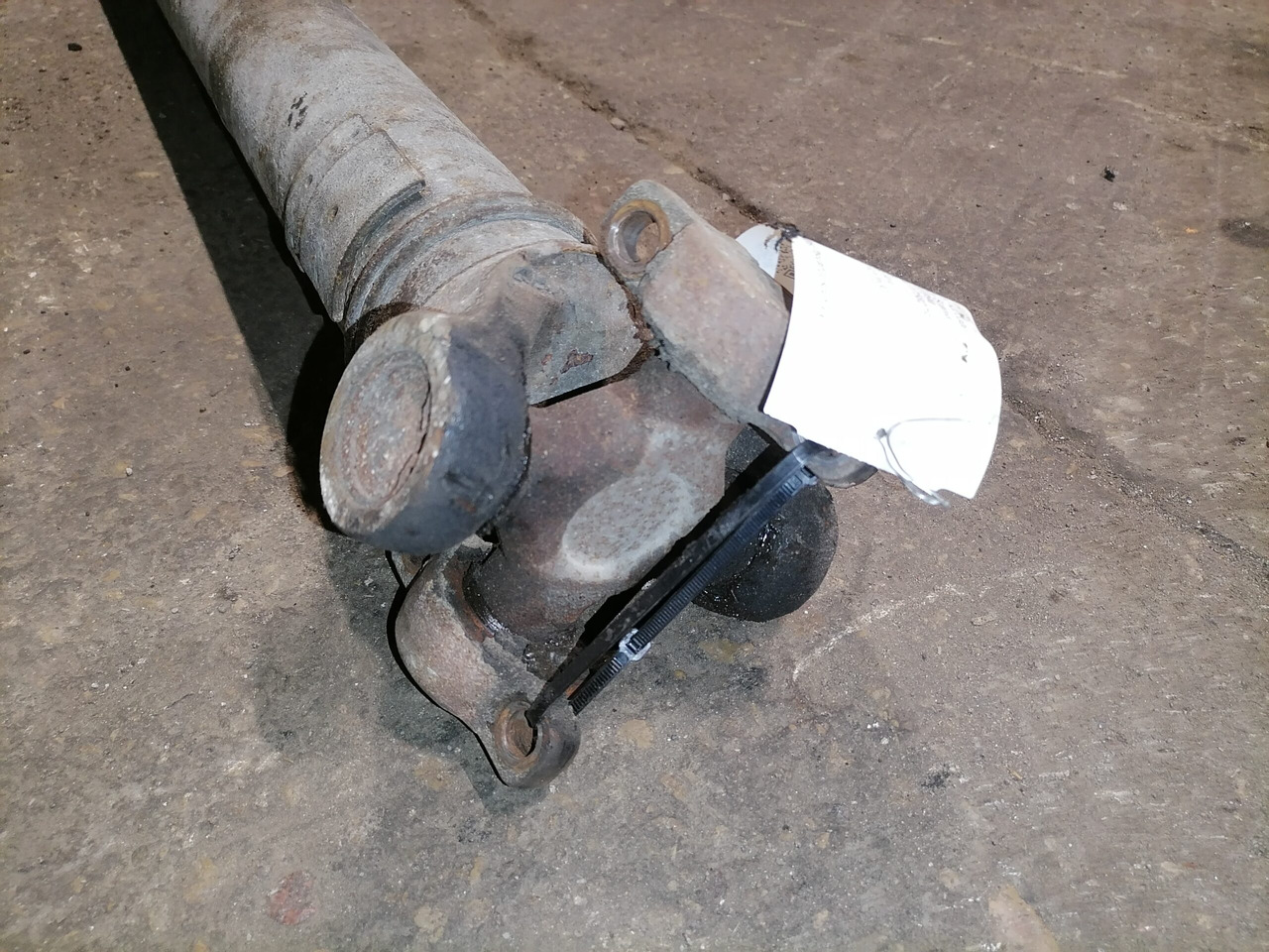 Scania Propeller shaft 1758279 - Trục các đăng cho Xe tải: hình 2 Scania Propeller shaft 1758279 - Trục các đăng cho Xe tải: hình 2