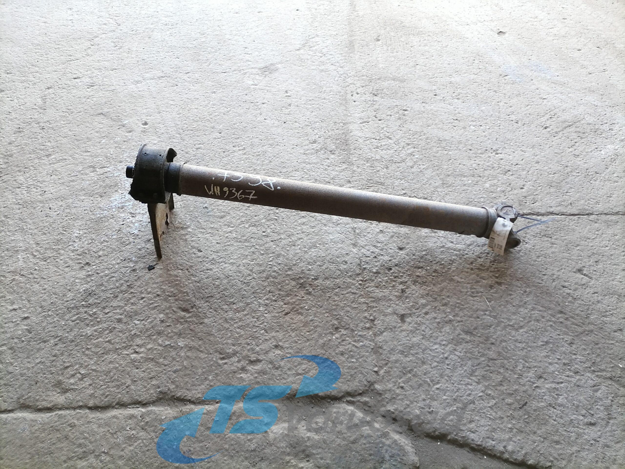 Scania Propeller shaft 1758978 - Trục các đăng cho Xe tải: hình 1 Scania Propeller shaft 1758978 - Trục các đăng cho Xe tải: hình 1
