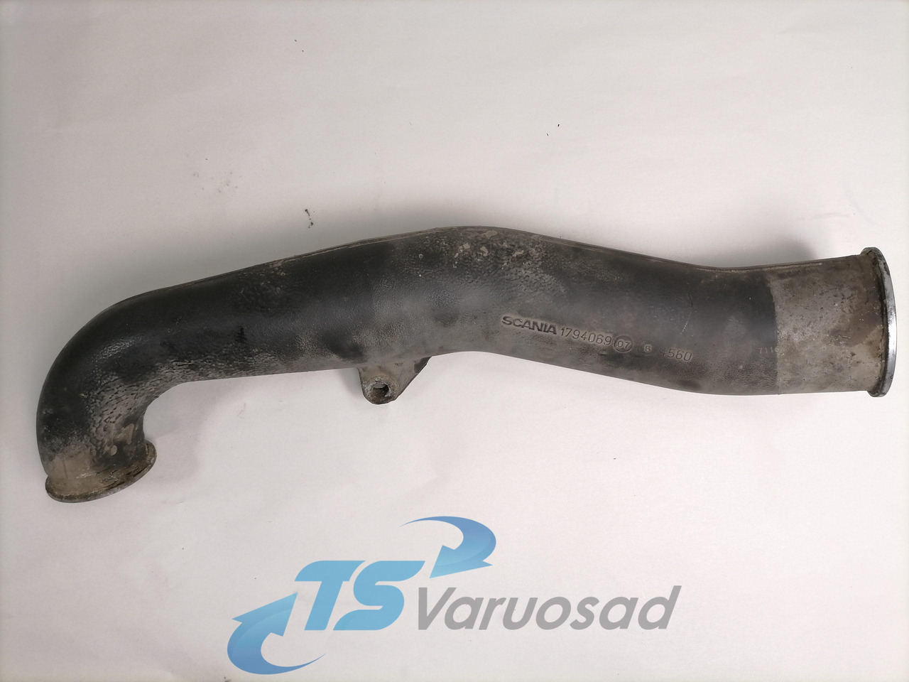 Scania intercooler pipe 1794069 - Bộ làm mát liên hợp cho Xe tải: hình 1 Scania intercooler pipe 1794069 - Bộ làm mát liên hợp cho Xe tải: hình 1