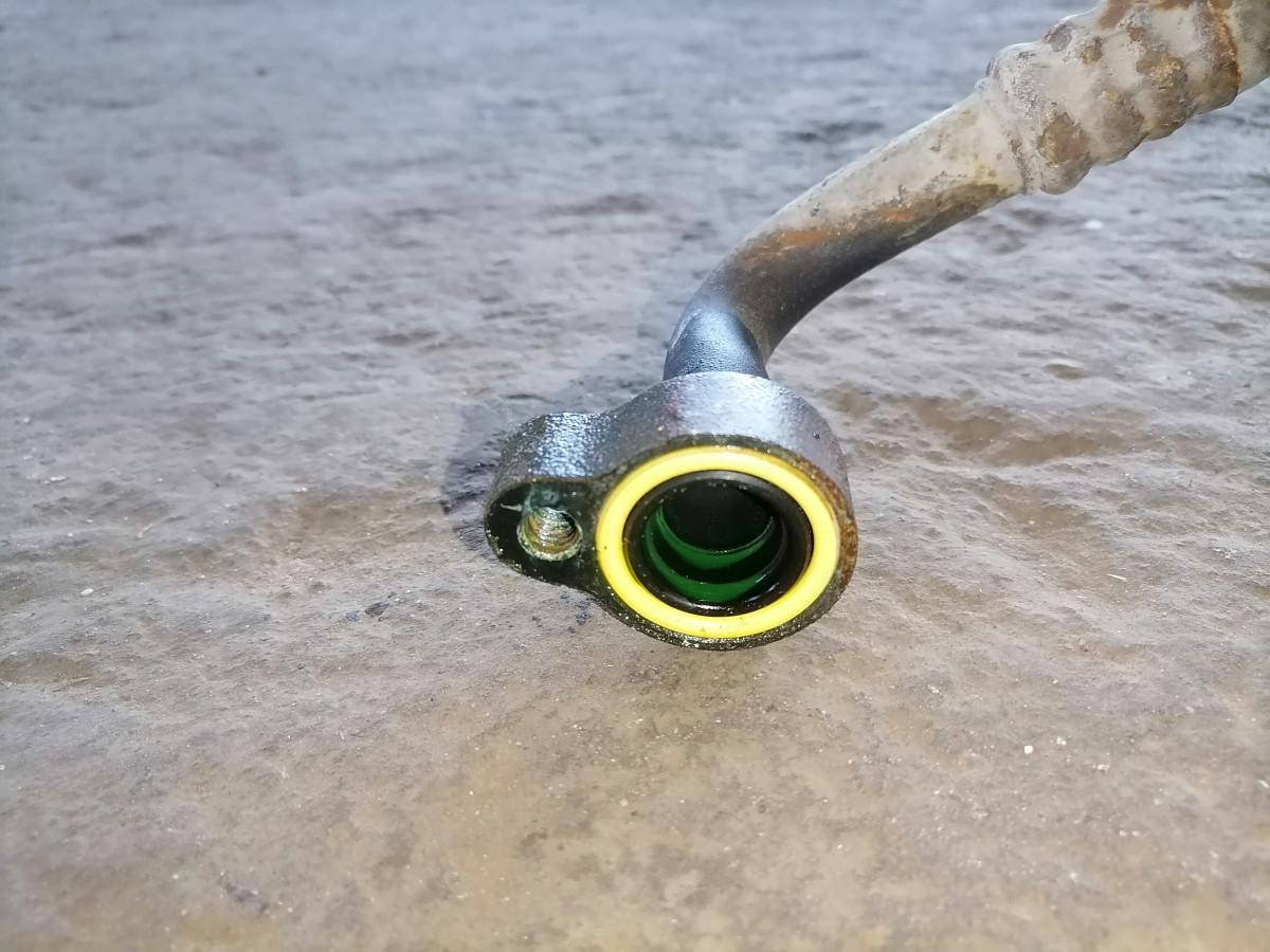 Volvo A/C pipe 20504127 - Cấp nhiệt/ Thông gió cho Xe tải: hình 4 Volvo A/C pipe 20504127 - Cấp nhiệt/ Thông gió cho Xe tải: hình 4