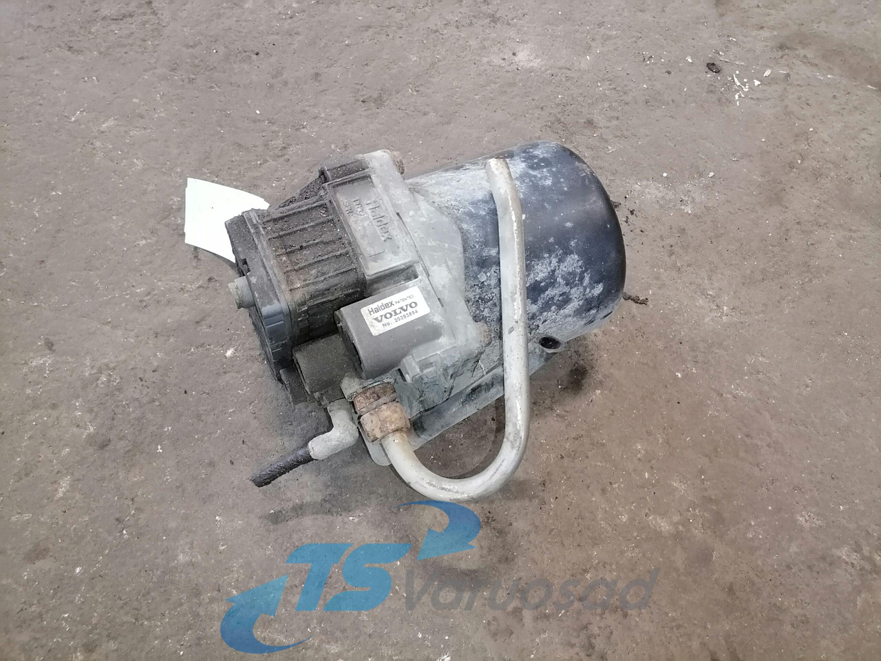 Volvo Air dryer 20393894 - Van phanh cho Xe tải: hình 1 Volvo Air dryer 20393894 - Van phanh cho Xe tải: hình 1