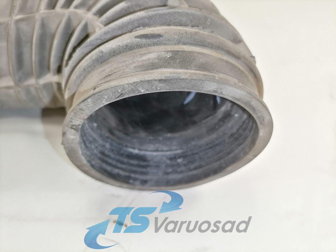 Volvo Air intake 7482140369 - Hệ thống nạp khí cho Xe tải: hình 2 Volvo Air intake 7482140369 - Hệ thống nạp khí cho Xe tải: hình 2