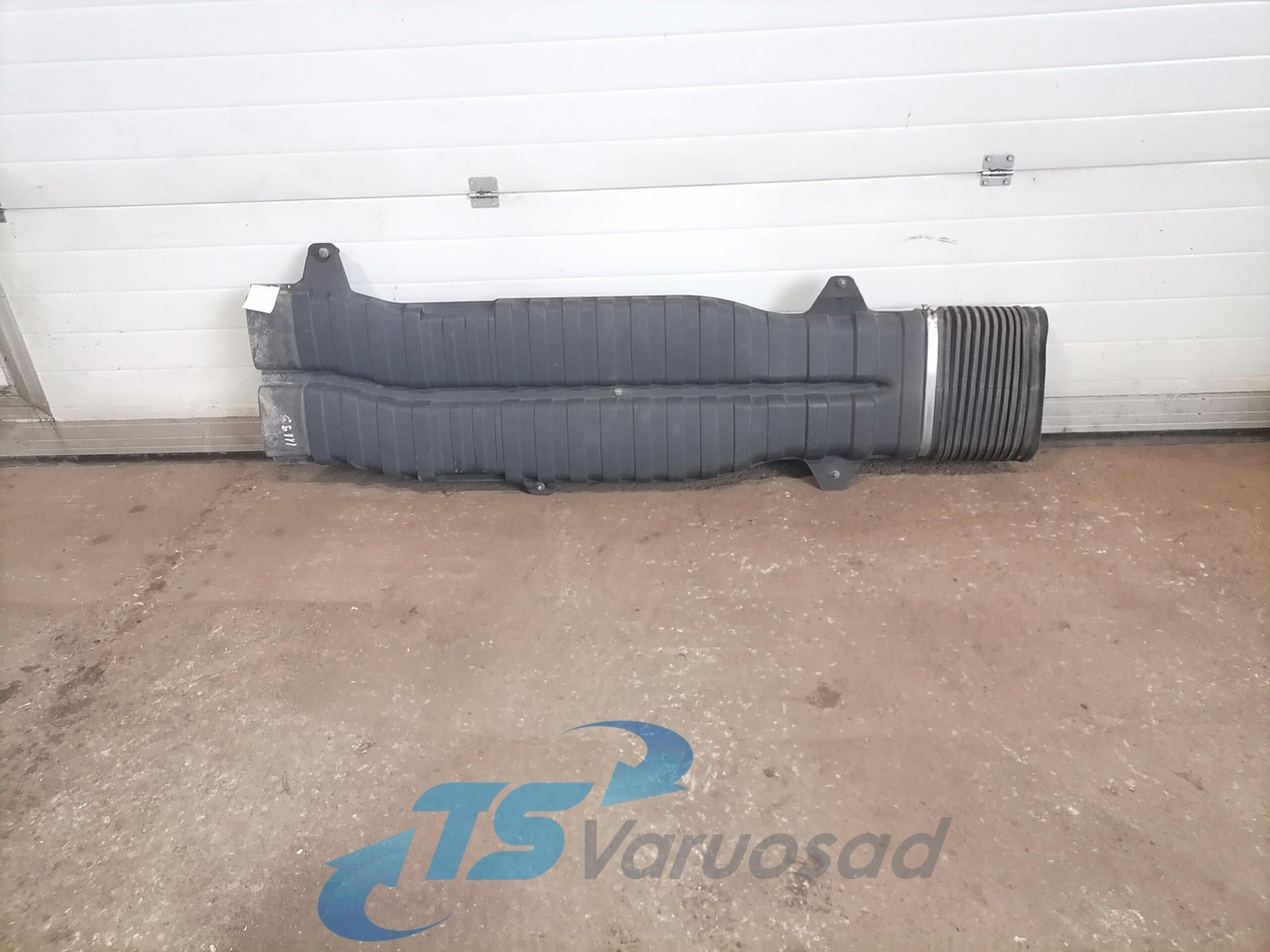 Volvo Air intake 8149274 - Hệ thống nạp khí cho Xe tải: hình 2 Volvo Air intake 8149274 - Hệ thống nạp khí cho Xe tải: hình 2