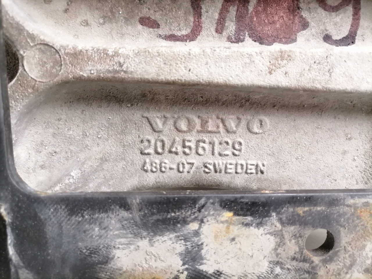 Volvo Cab carrier 20456129 - Hệ thống treo cabin cho Xe tải: hình 3 Volvo Cab carrier 20456129 - Hệ thống treo cabin cho Xe tải: hình 3