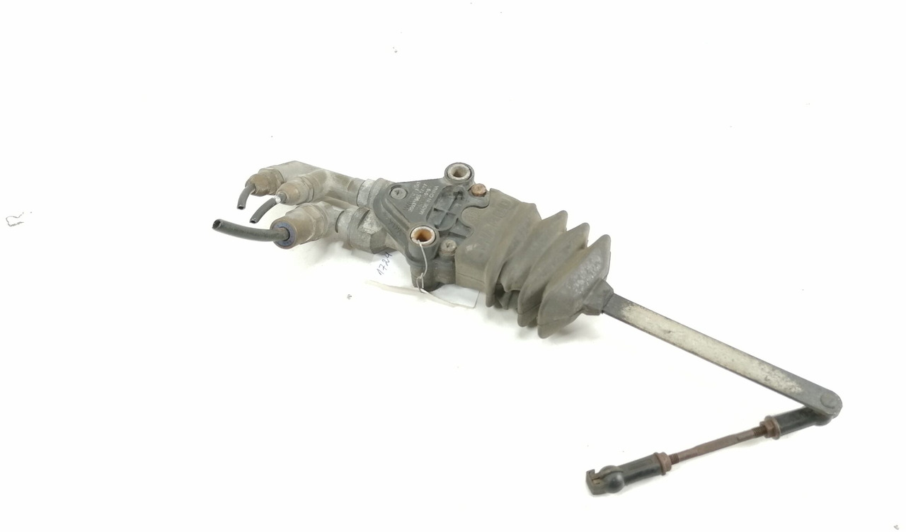 Volvo Cab suspension control valve 20531965 - Hệ thống treo cabin cho Xe tải: hình 2 Volvo Cab suspension control valve 20531965 - Hệ thống treo cabin cho Xe tải: hình 2