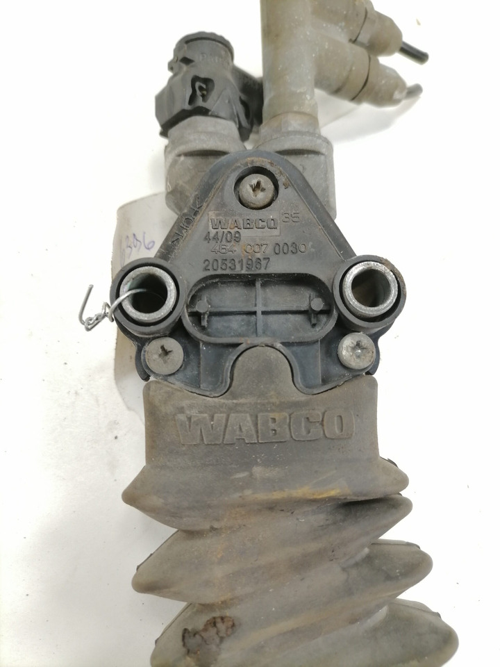 Volvo Cab suspension control valve 20531967 - Hệ thống treo cabin cho Xe tải: hình 2 Volvo Cab suspension control valve 20531967 - Hệ thống treo cabin cho Xe tải: hình 2