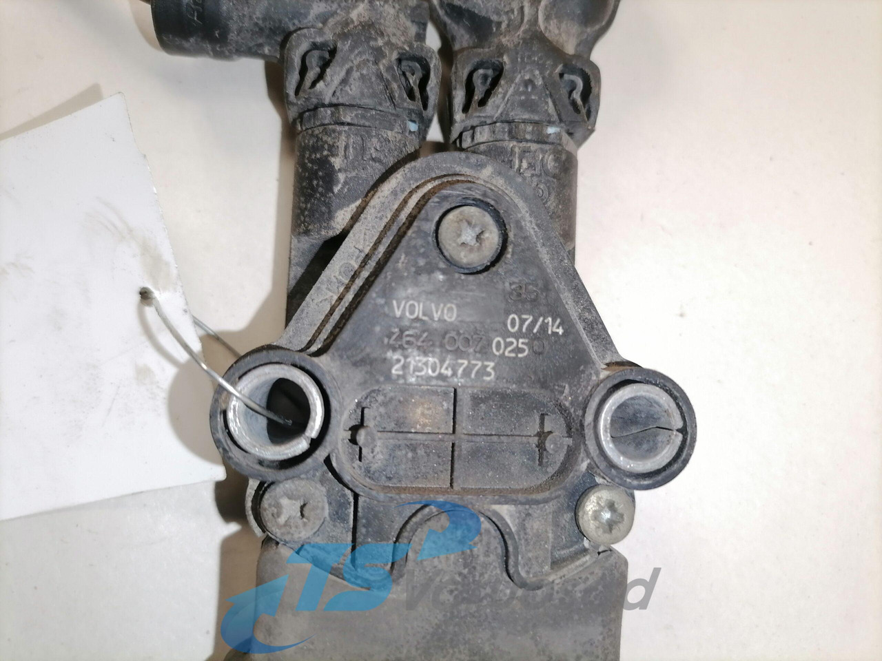 Volvo Cab suspension control valve 21304773 - Hệ thống treo cabin cho Xe tải: hình 3 Volvo Cab suspension control valve 21304773 - Hệ thống treo cabin cho Xe tải: hình 3