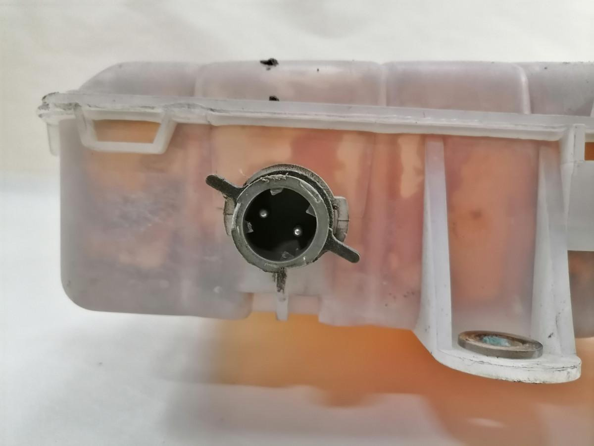 Volvo Expansion tank 996021 - Phụ tùng chung cho Xe tải: hình 5 Volvo Expansion tank 996021 - Phụ tùng chung cho Xe tải: hình 5