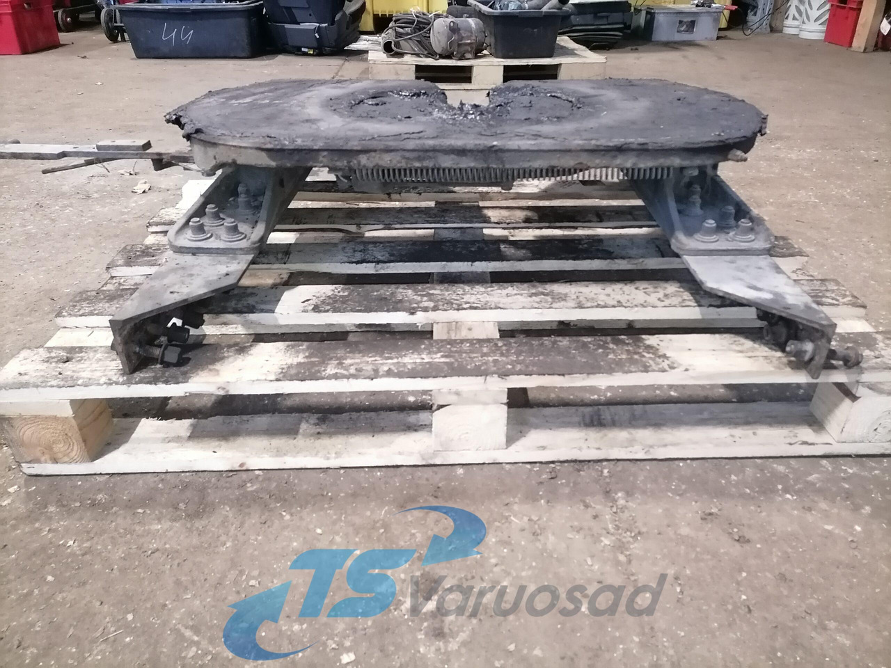 Volvo Fifht wheel 21587549 - Khớp nối bánh xe thứ năm cho Xe tải: hình 4 Volvo Fifht wheel 21587549 - Khớp nối bánh xe thứ năm cho Xe tải: hình 4