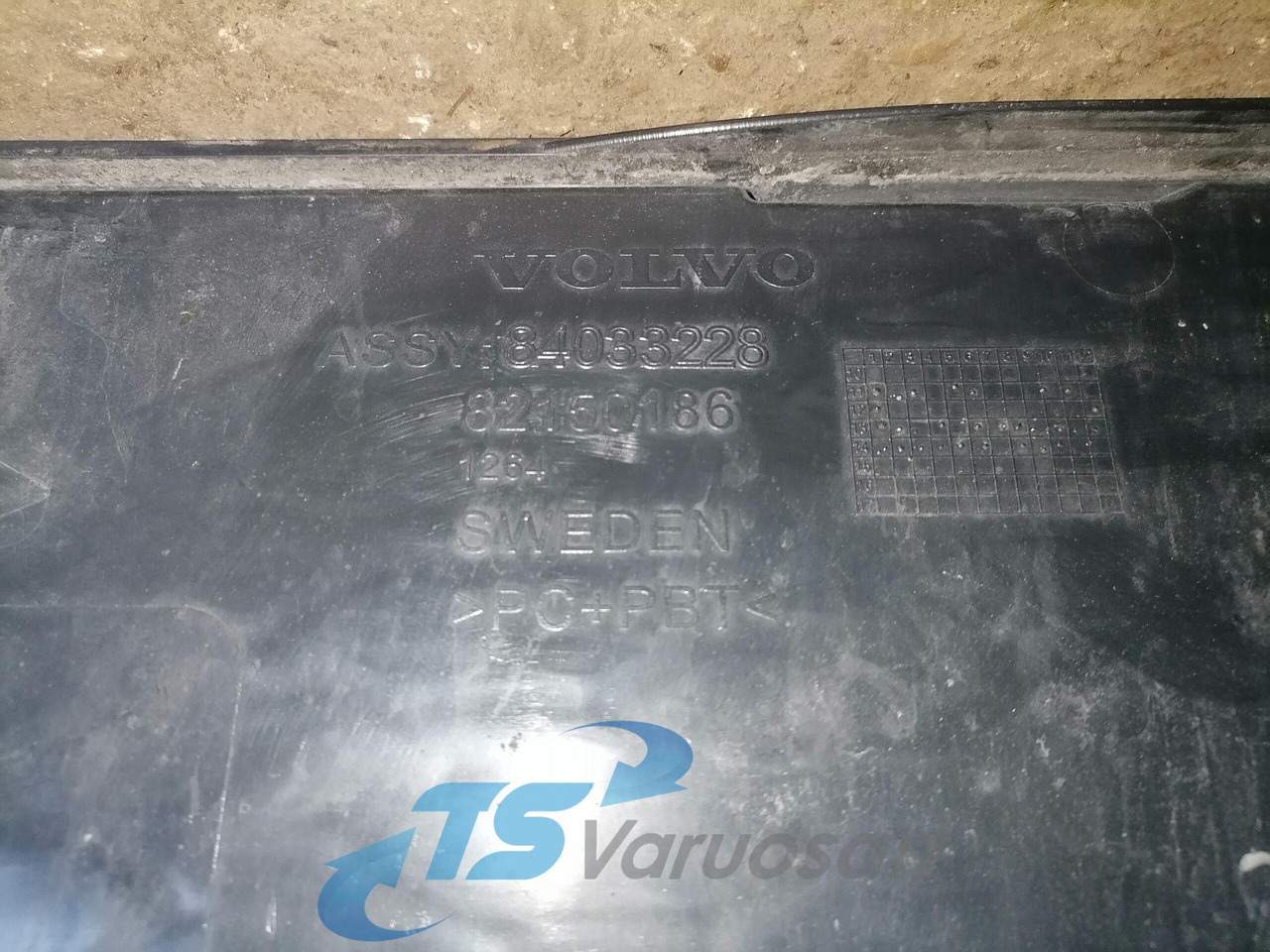Volvo Grille panel 82150186 - Lưới tản nhiệt cho Xe tải: hình 2 Volvo Grille panel 82150186 - Lưới tản nhiệt cho Xe tải: hình 2