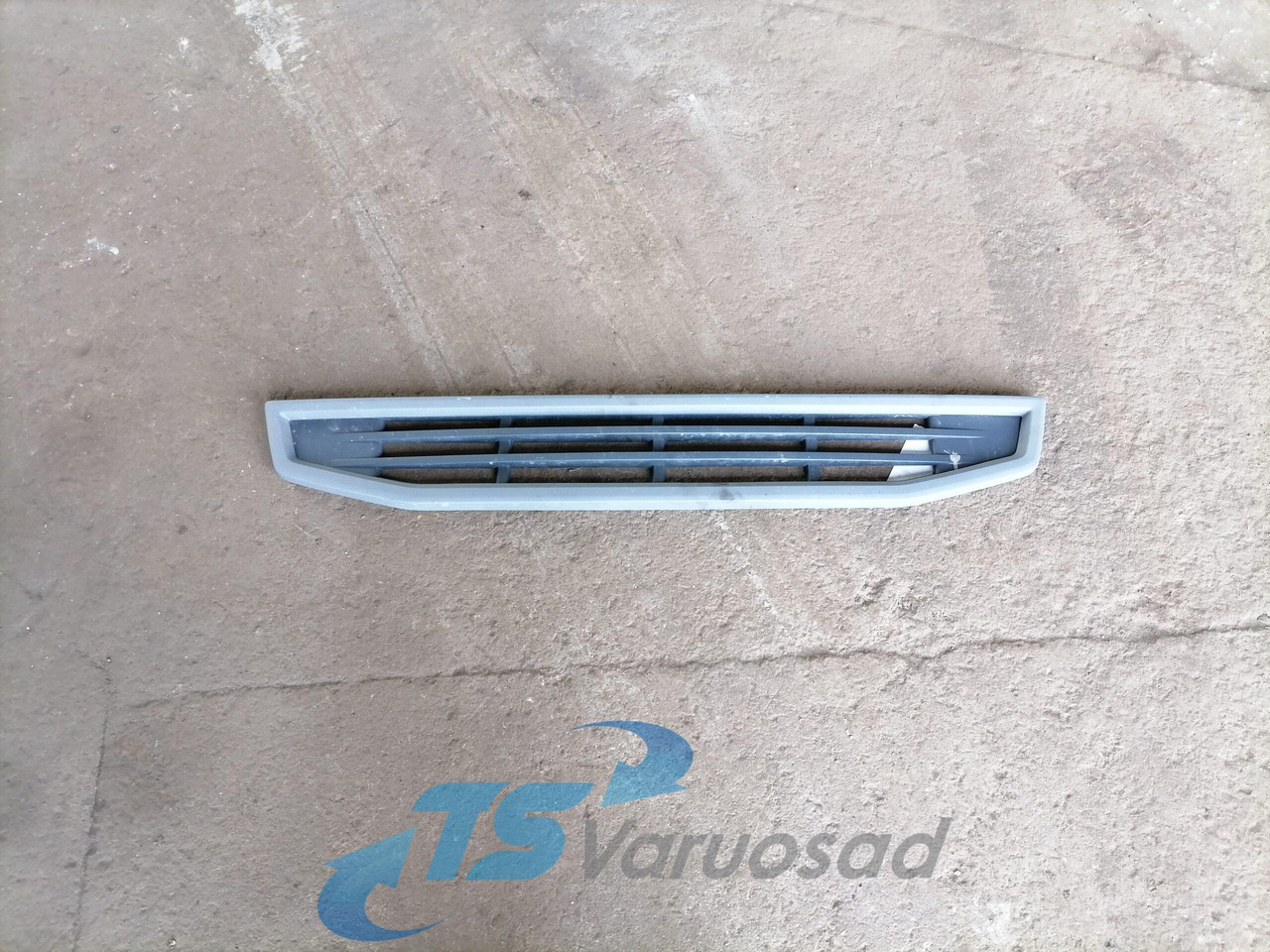 Volvo Grille panel 82208510 - Lưới tản nhiệt cho Xe tải: hình 1 Volvo Grille panel 82208510 - Lưới tản nhiệt cho Xe tải: hình 1