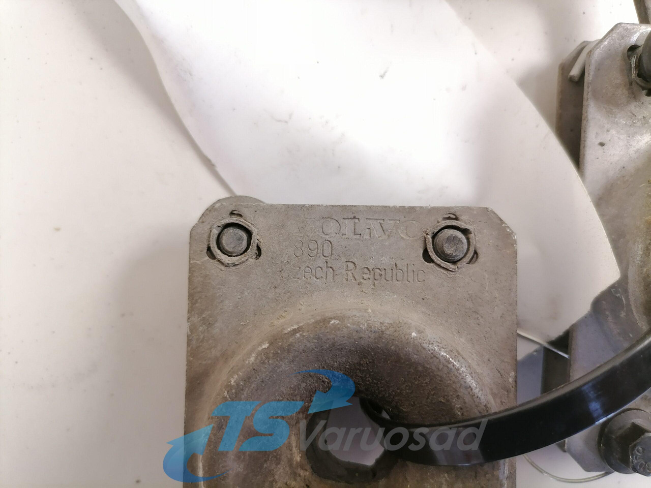 Volvo Iluvõre lukk 20425414 - Lưới tản nhiệt cho Xe tải: hình 4 Volvo Iluvõre lukk 20425414 - Lưới tản nhiệt cho Xe tải: hình 4