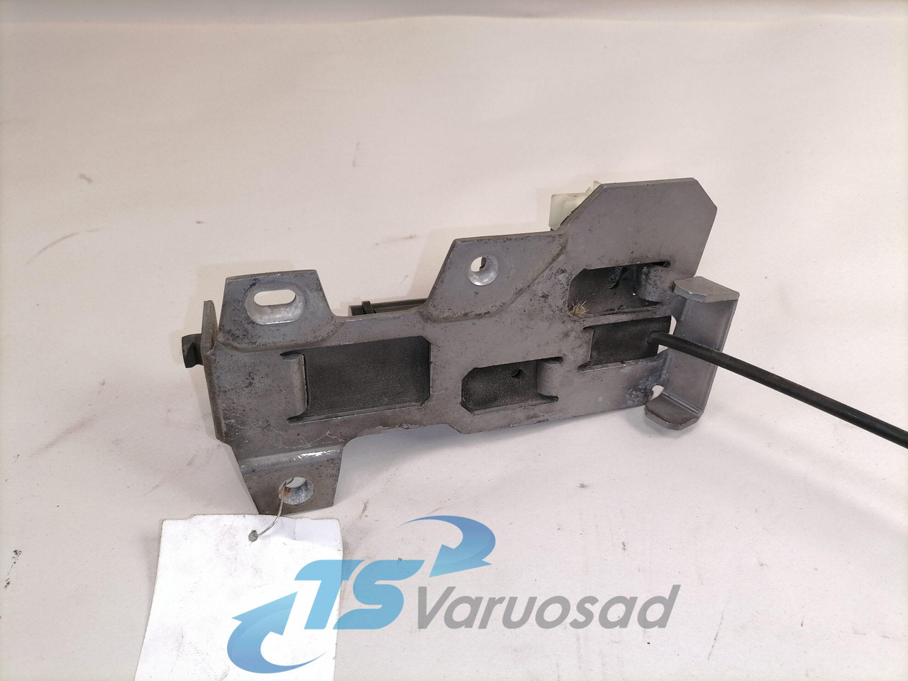 Volvo Iluvõre lukk 82208559 - Lưới tản nhiệt cho Xe tải: hình 3 Volvo Iluvõre lukk 82208559 - Lưới tản nhiệt cho Xe tải: hình 3