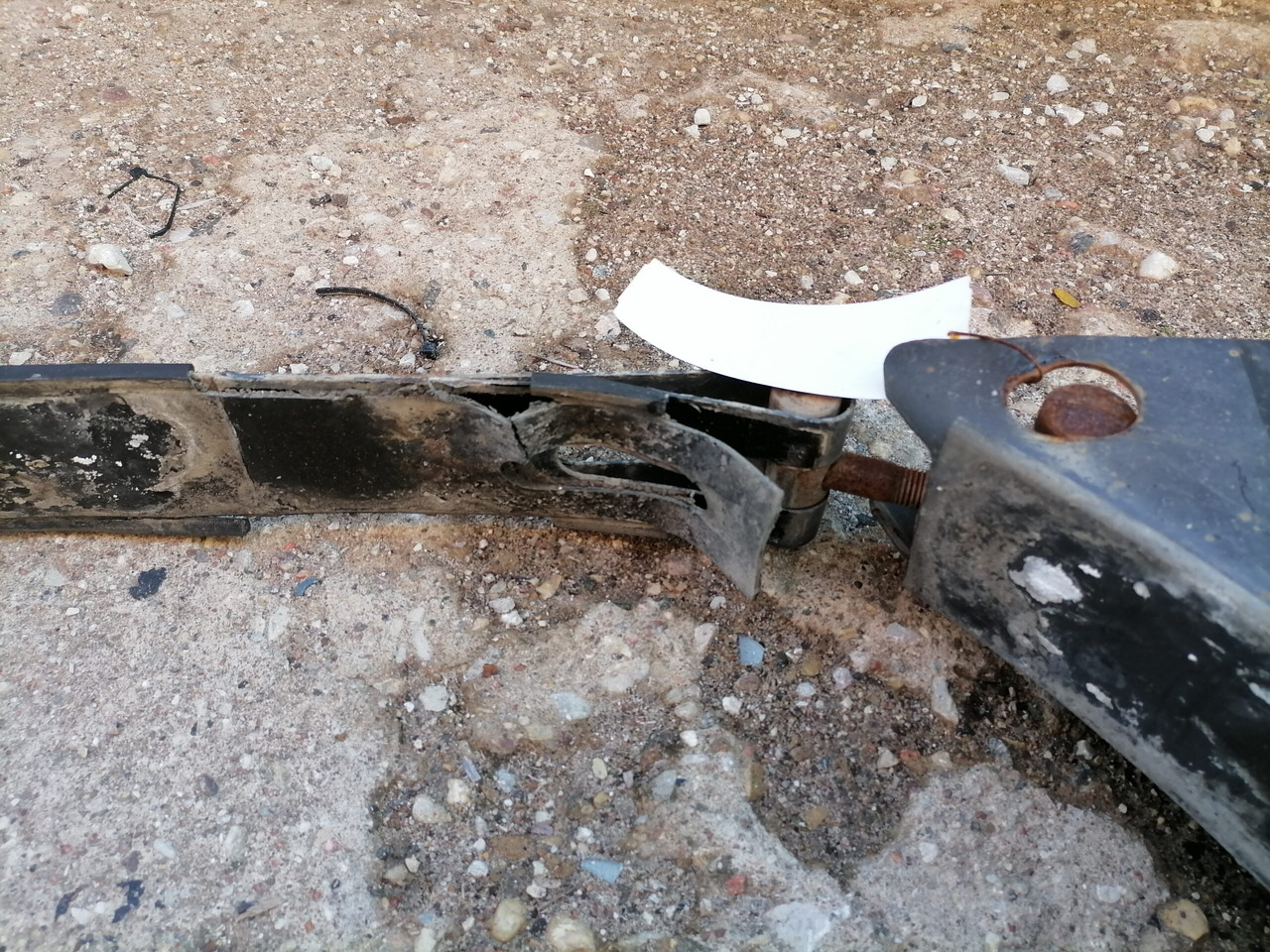 Volvo Kütusepaagi kandur, Volvo 20721537 - Bình nhiên liệu cho Xe tải: hình 3 Volvo Kütusepaagi kandur, Volvo 20721537 - Bình nhiên liệu cho Xe tải: hình 3