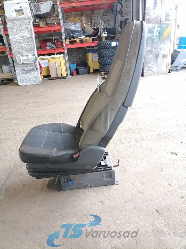 Chỗ ngồi cho Xe tải Volvo Passenger seat: hình 7