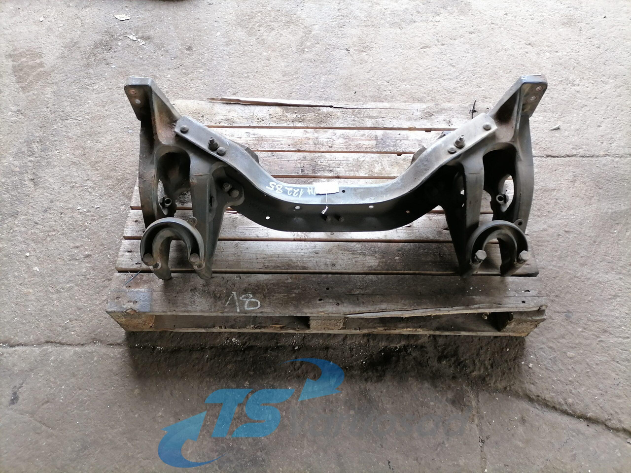 Volvo Raami vahetala 3180098 - Khung/ Sườn cho Xe tải: hình 1 Volvo Raami vahetala 3180098 - Khung/ Sườn cho Xe tải: hình 1