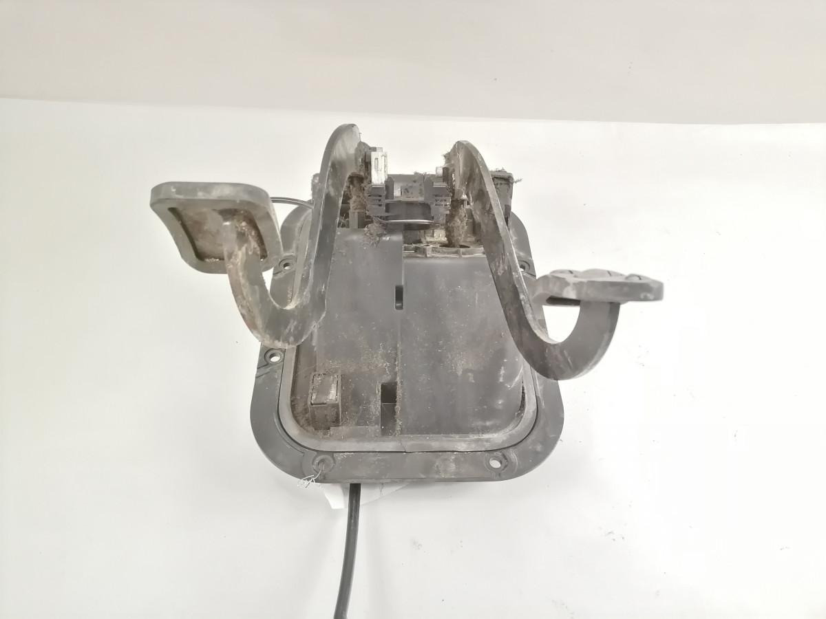 Volvo Siduri + piduri pedaalid 5010640219 - Hệ thống nhiên liệu cho Xe tải: hình 5 Volvo Siduri + piduri pedaalid 5010640219 - Hệ thống nhiên liệu cho Xe tải: hình 5