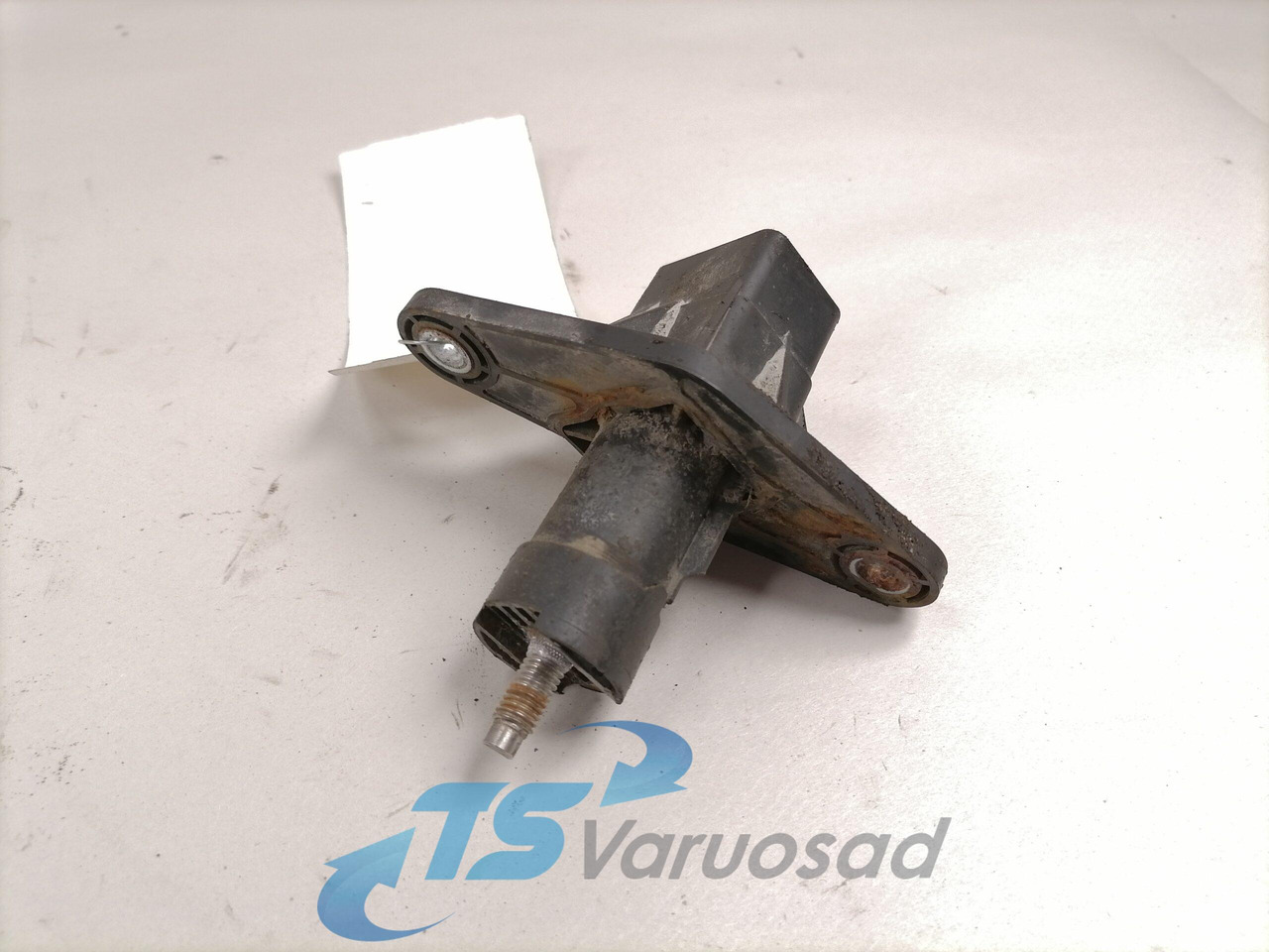 Volvo Vedrustuse kõrguse regulaator 21643575 - Hệ thống treo cho Xe tải: hình 2 Volvo Vedrustuse kõrguse regulaator 21643575 - Hệ thống treo cho Xe tải: hình 2