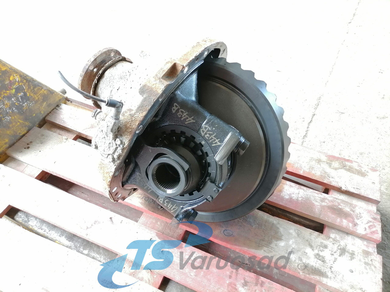 Volvo Volvo reduktor RSS1344C 4,11 RSS1344C - Mô tơ di chuyển cho Xe tải: hình 1 Volvo Volvo reduktor RSS1344C 4,11 RSS1344C - Mô tơ di chuyển cho Xe tải: hình 1