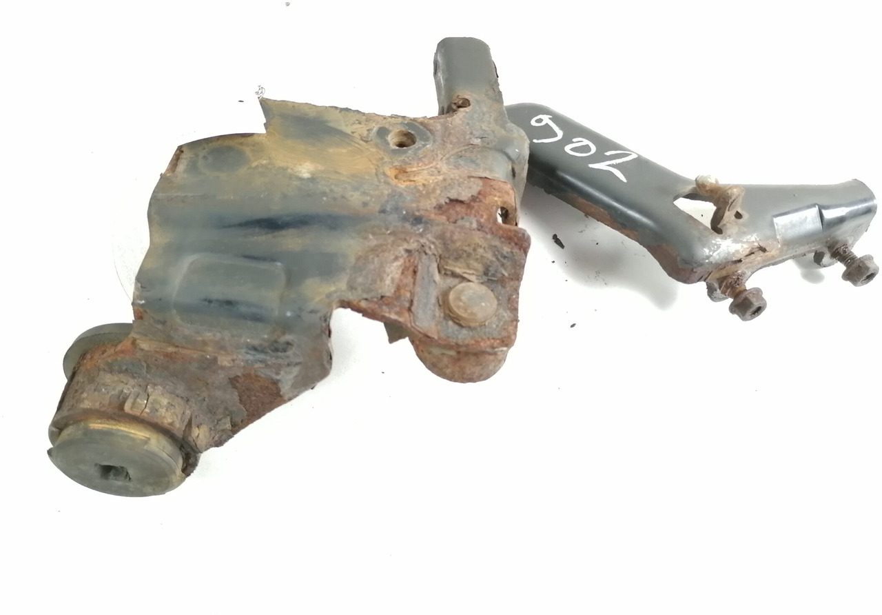 Volvo lower grille carrier hinge 20425955 - Lưới tản nhiệt cho Xe tải: hình 1 Volvo lower grille carrier hinge 20425955 - Lưới tản nhiệt cho Xe tải: hình 1