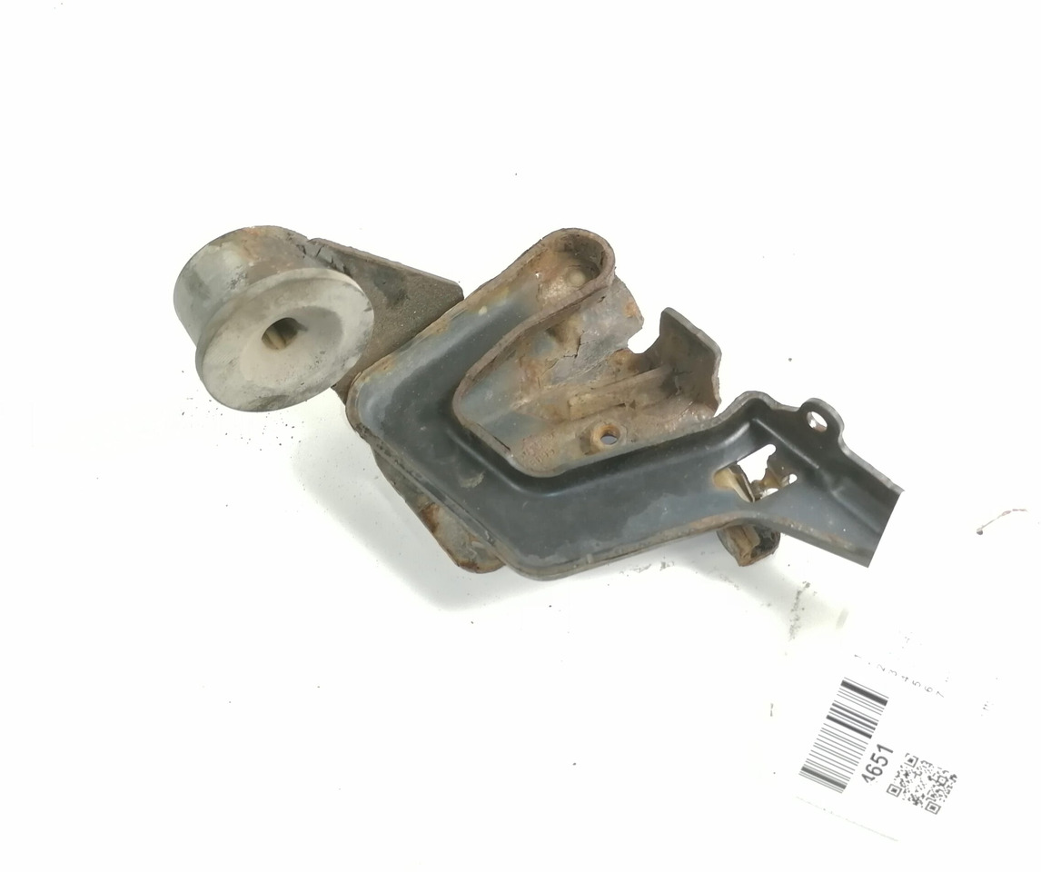 Volvo lower grille carrier hinge 20545095 - Lưới tản nhiệt cho Xe tải: hình 3 Volvo lower grille carrier hinge 20545095 - Lưới tản nhiệt cho Xe tải: hình 3