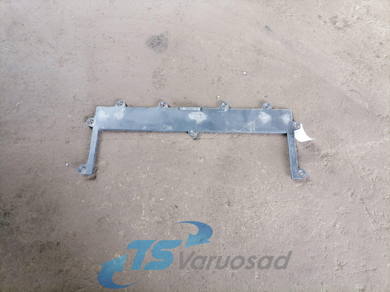 Volvo plastic 82153140 - Lưới tản nhiệt cho Xe tải: hình 1 Volvo plastic 82153140 - Lưới tản nhiệt cho Xe tải: hình 1