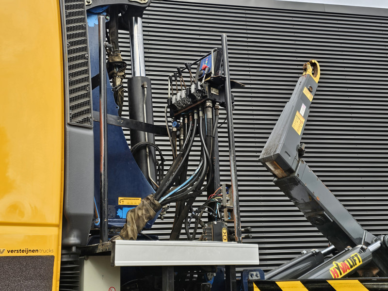 Iveco TRAKKER 380 8X6 / EURO 6 / CRANE + HOOKLIFT - Xe tải nâng móc, Xe cẩu tự hành: hình 5 Iveco TRAKKER 380 8X6 / EURO 6 / CRANE + HOOKLIFT - Xe tải nâng móc, Xe cẩu tự hành: hình 5