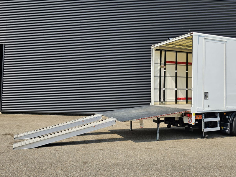 MAN TGM 26.320 / 6x2-4 / LBW / 6000kg TAIL LIFT - Xe tải thùng mui bạt: hình 3 MAN TGM 26.320 / 6x2-4 / LBW / 6000kg TAIL LIFT - Xe tải thùng mui bạt: hình 3