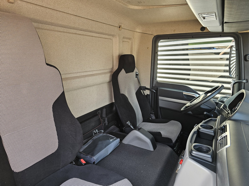 Xe tải hộp MAN TGM 26.320 / 6x2-4 / LBW / 6000kg TAIL LIFT: hình 17