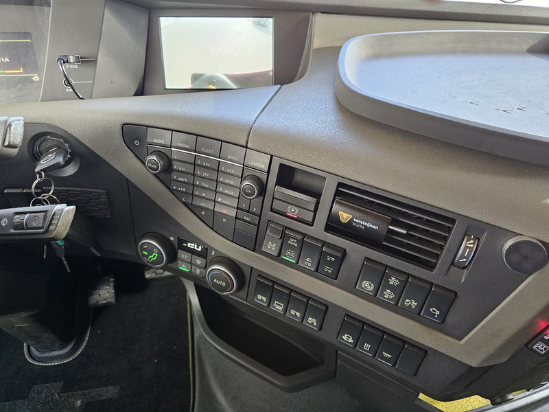 Xe cẩu tự hành Volvo FH 16.650 8x4 / HIAB 105 t/m CRANE / KRAN: hình 19 Xe cẩu tự hành Volvo FH 16.650 8x4 / HIAB 105 t/m CRANE / KRAN: hình 19