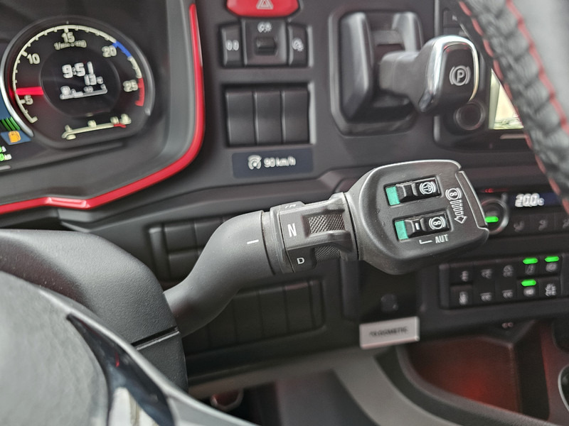 Xe đầu kéo Scania S660 V8 6x2/4 / RETARDER / HYDRAULIC / FULL AIR: hình 19 Xe đầu kéo Scania S660 V8 6x2/4 / RETARDER / HYDRAULIC / FULL AIR: hình 19