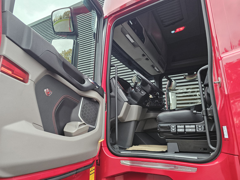 Xe đầu kéo Scania S660 V8 6x2/4 / RETARDER / HYDRAULIC / FULL AIR: hình 12 Xe đầu kéo Scania S660 V8 6x2/4 / RETARDER / HYDRAULIC / FULL AIR: hình 12